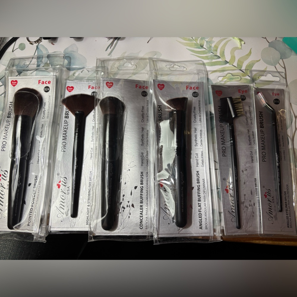 Amor Us USA Black Makeup Brush Set